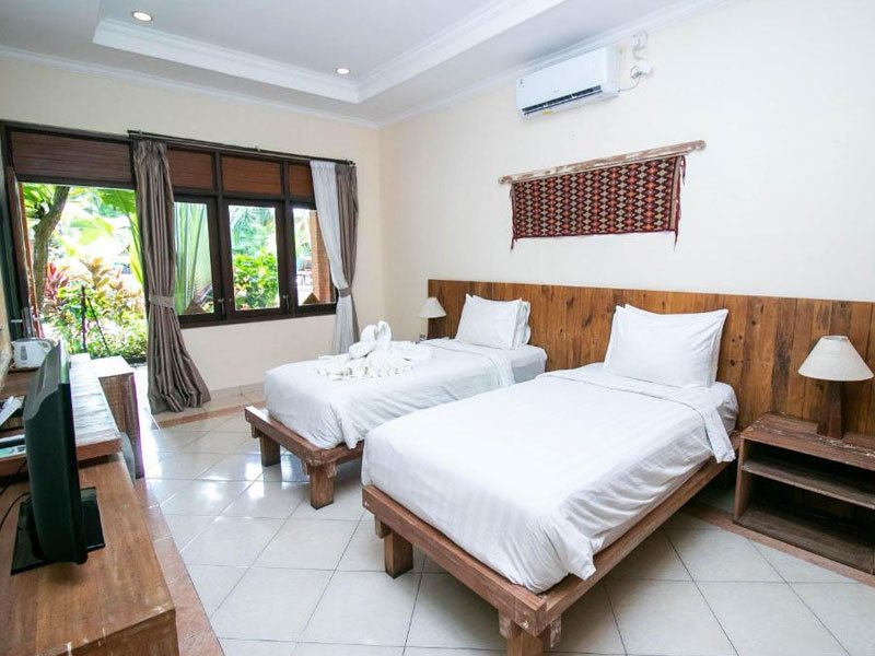 Superior Room Mina Pelasa Hotel Legian Bali