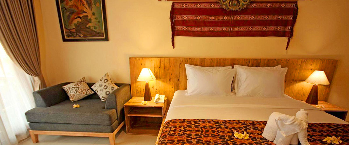 Room With Pool - Bedroom